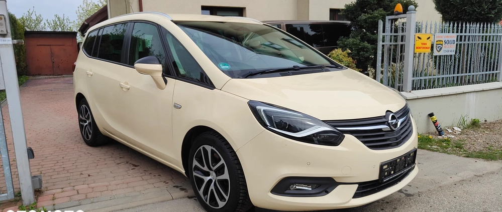 Opel Zafira cena 34999 przebieg: 272000, rok produkcji 2018 z Kraków małe 92
